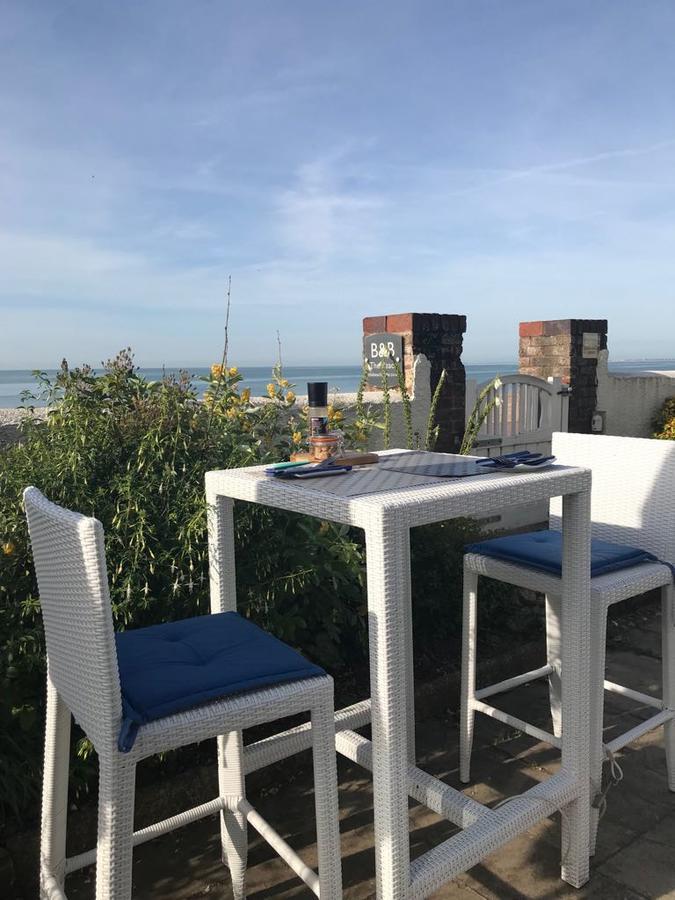 The Beach Bed and Breakfast Hythe  Buitenkant foto